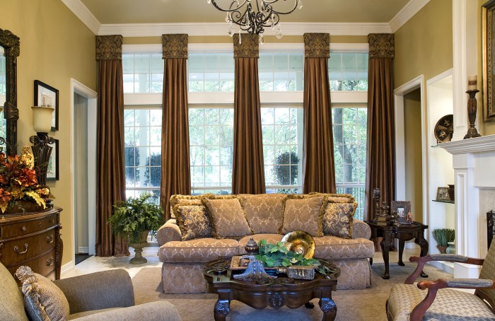 How to decorate a room with curtains