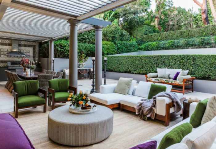 How to decorate a living room outdoorsy