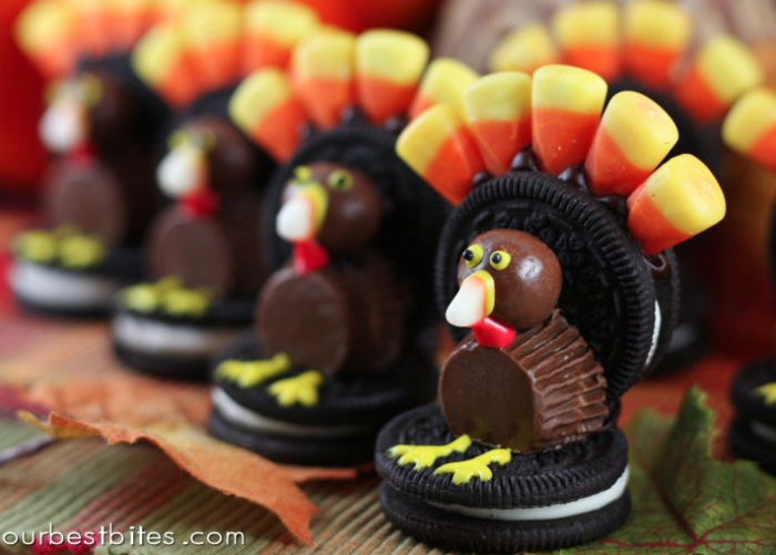 How to make a turkey decoration for thanksgiving